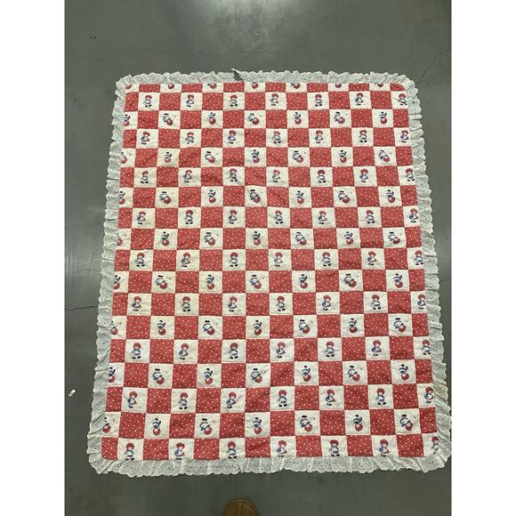 Vintage Hand Made Hand Quilted raggedy Anne Patchwork Baby Quilt Cottagecore See - Picture 1 of 9